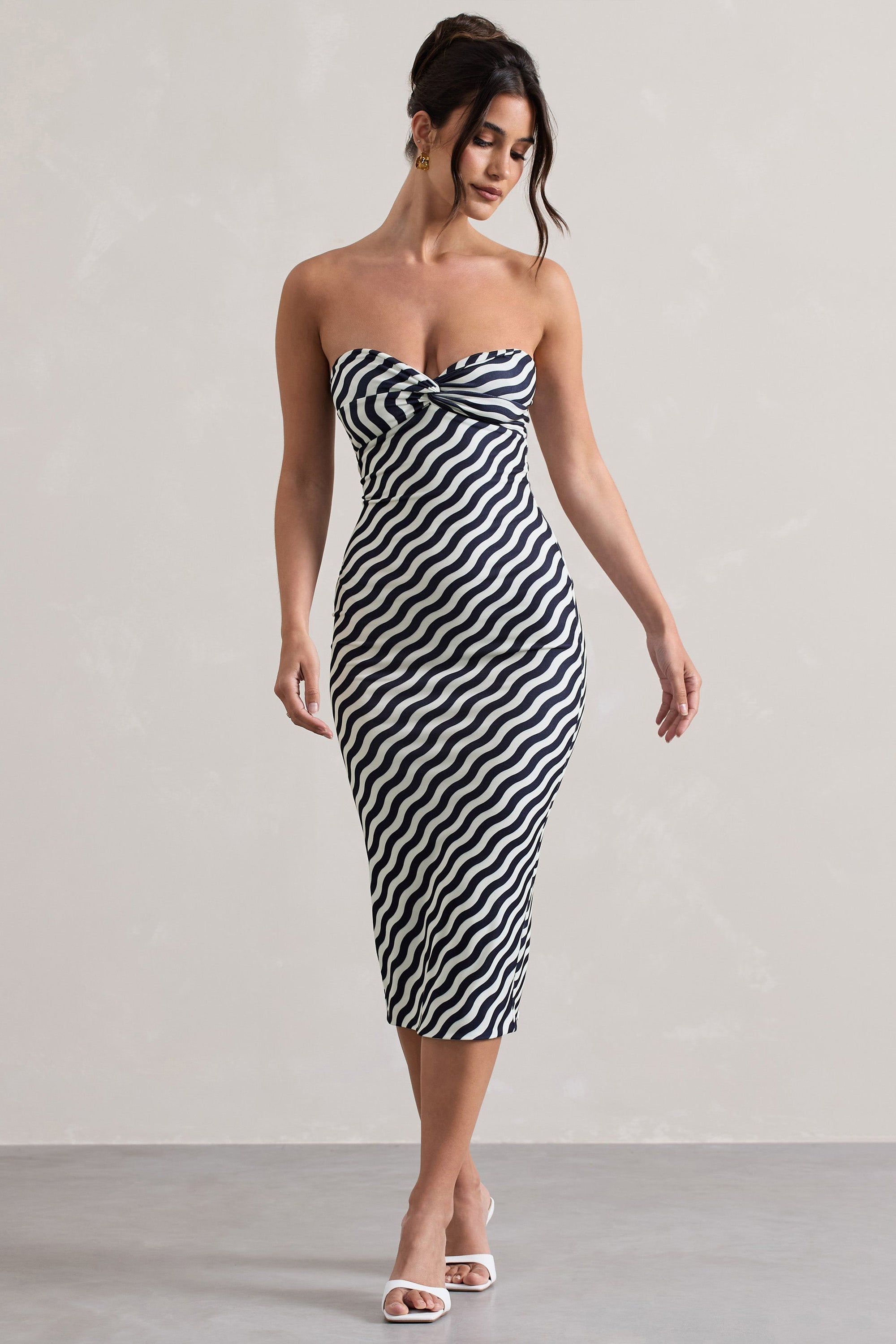 Reese | Vestido Midi Sin Tirantes con Estampado de Olas en Azul Marino