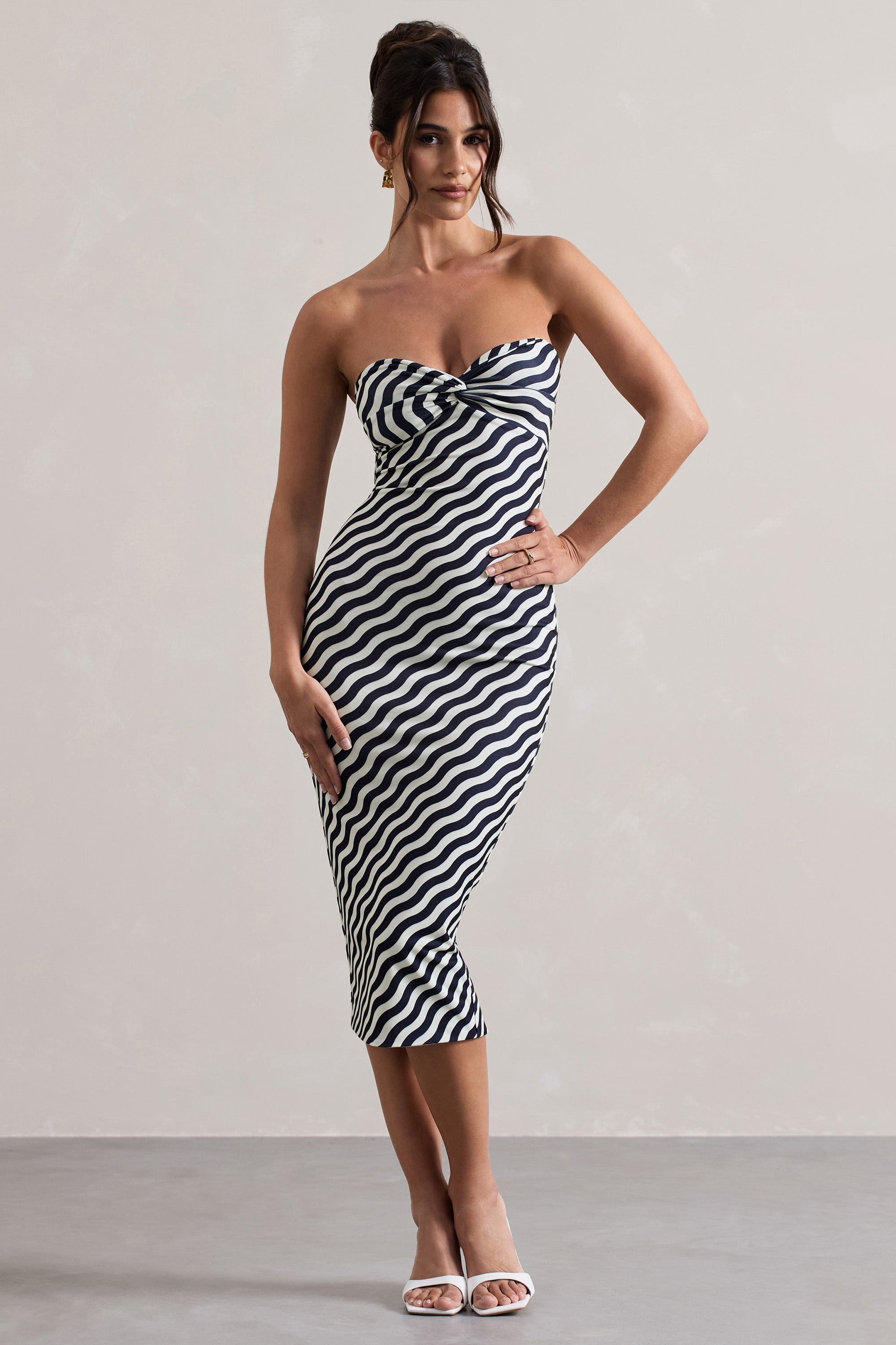Reese | Vestido Midi Sin Tirantes con Estampado de Olas en Azul Marino