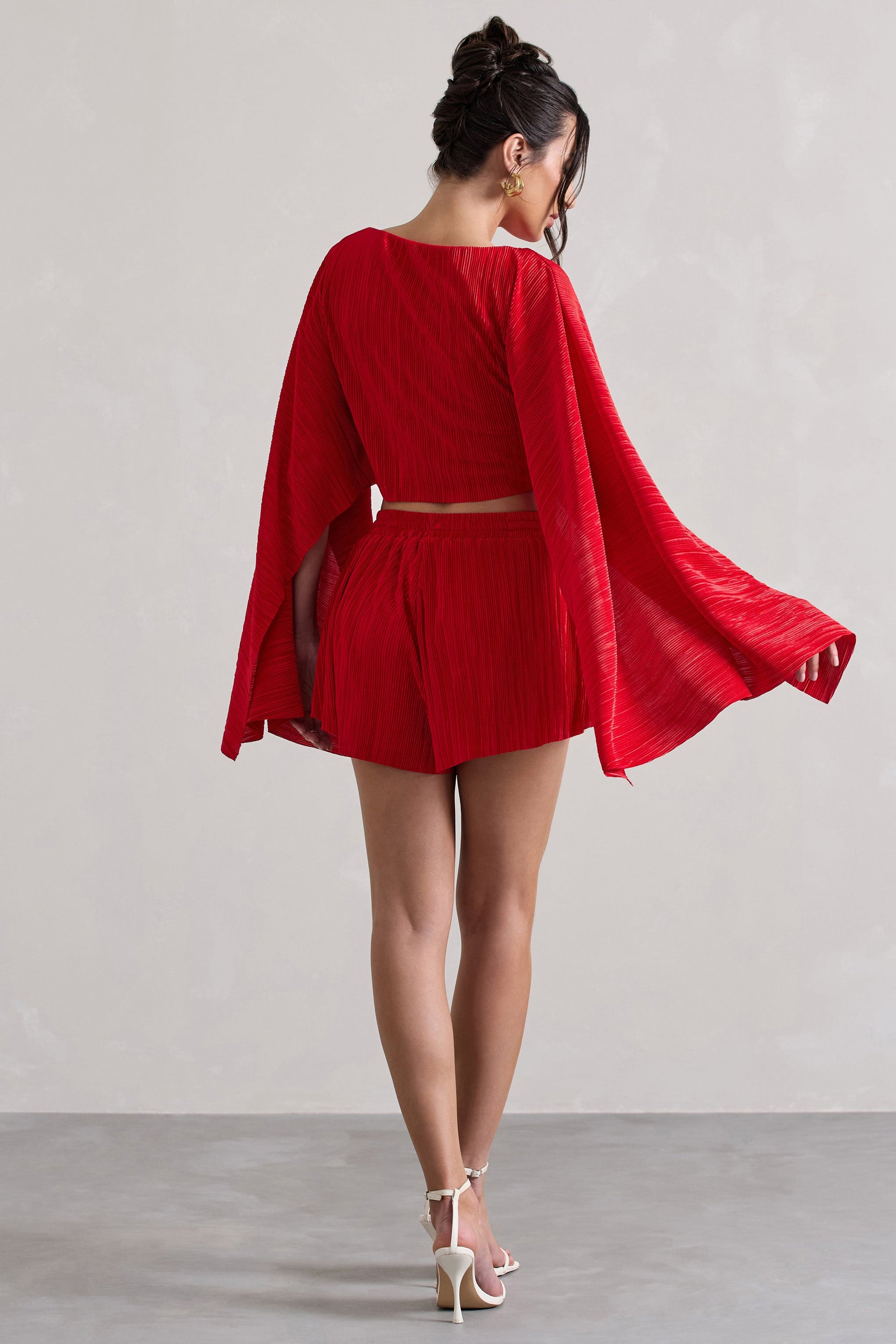 Aflame | Pantalones cortos con cintura anudada y plisada en color rojo
