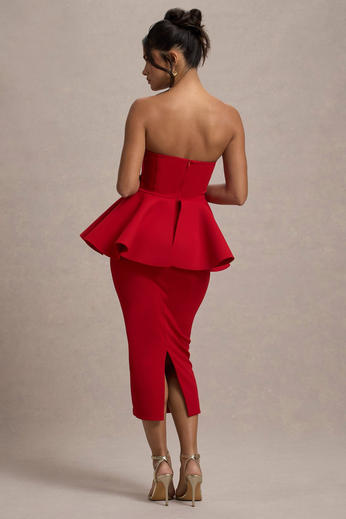 First Dance | Vestido Midi rojo Sin Tirantes con Peplum