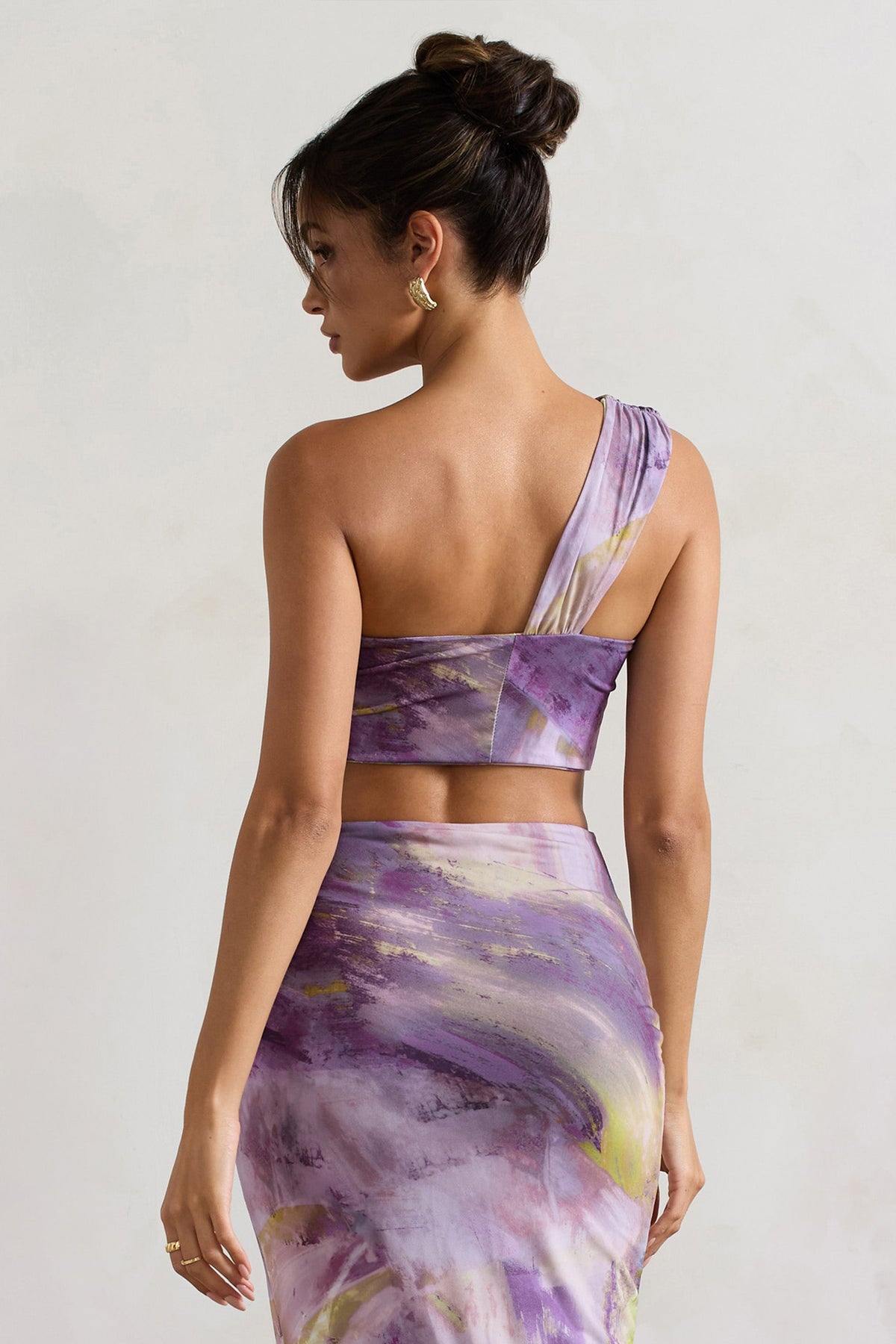 Open Heart | Bralette con Nudo y Estampado Lila de Un Hombro