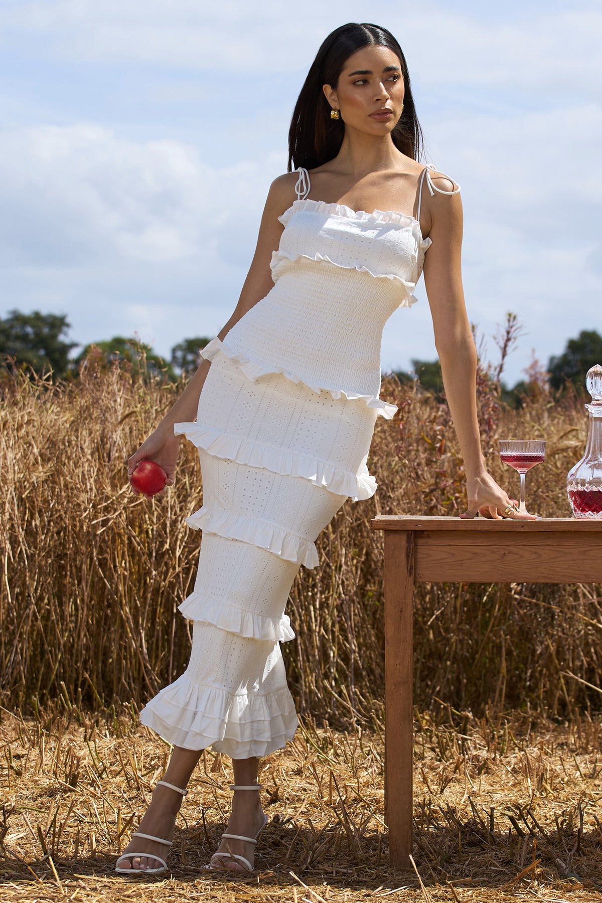 Lauren | Vestido largo blanco con Volantes de Broderie