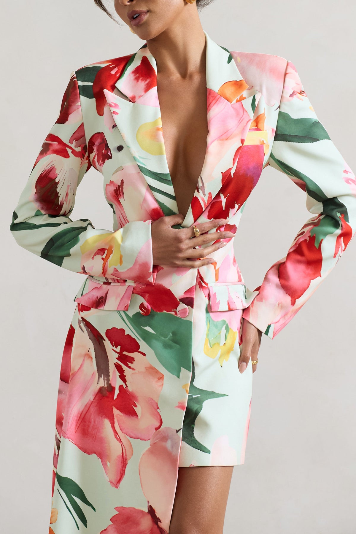 Spiral | Vestido Mini Blazer Entallado con Dobladillo Asimétrico y Estampado Floral en Color Menta