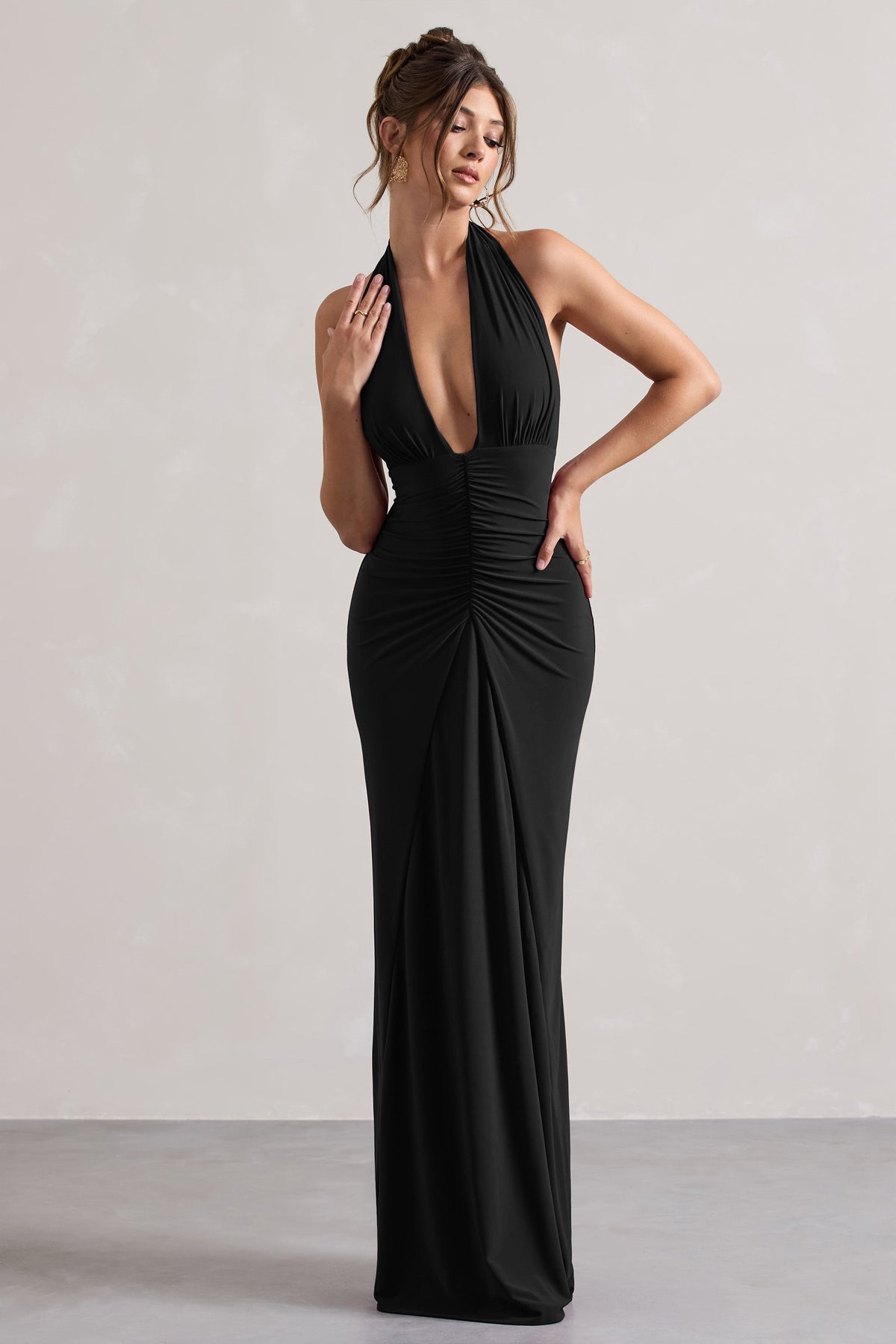 Payton | Vestido Largo Negro con Frunces y escote Halter