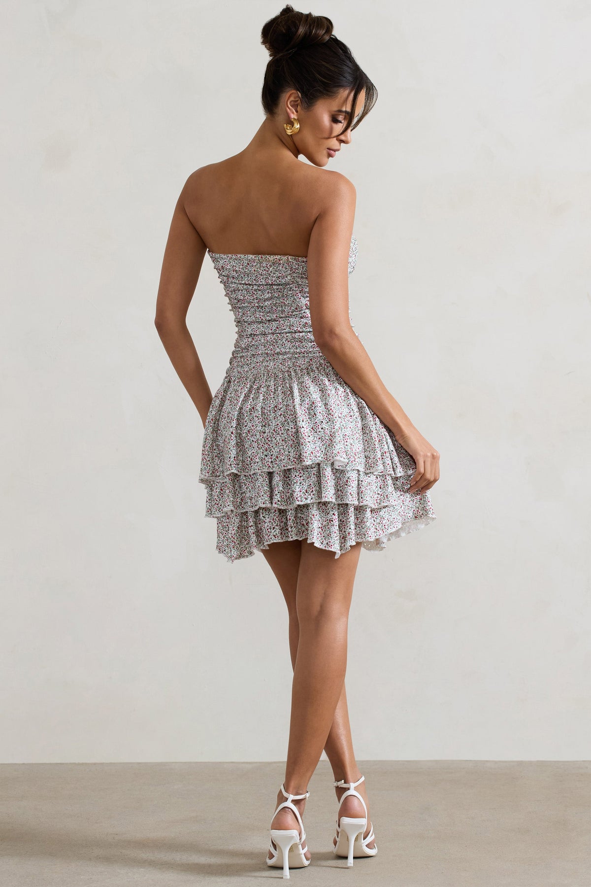 Casena | Vestido Mini Sin Tirantes Rojo y Blanco con Volante en el Bajo