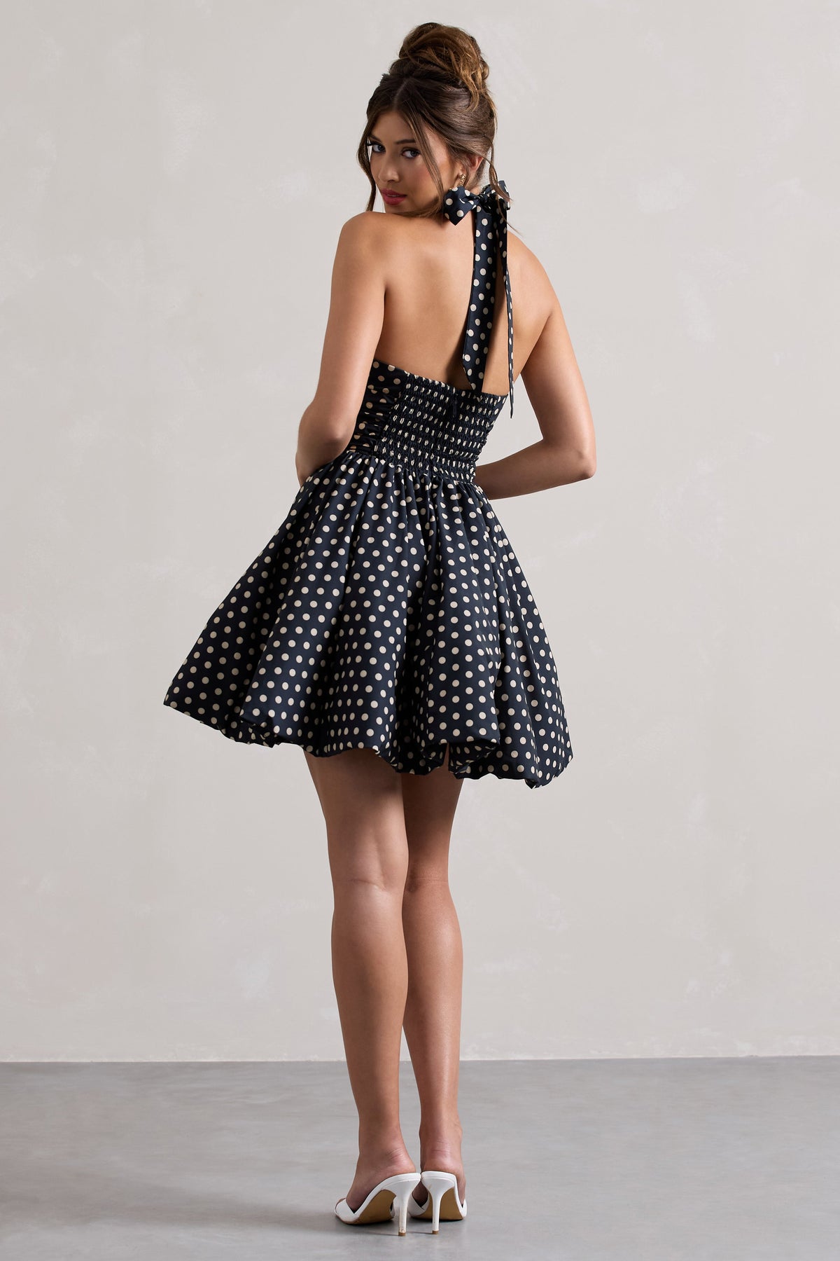 Levie | Vestido corto con cuello Halter y estampado de  Lunares Azul Marino