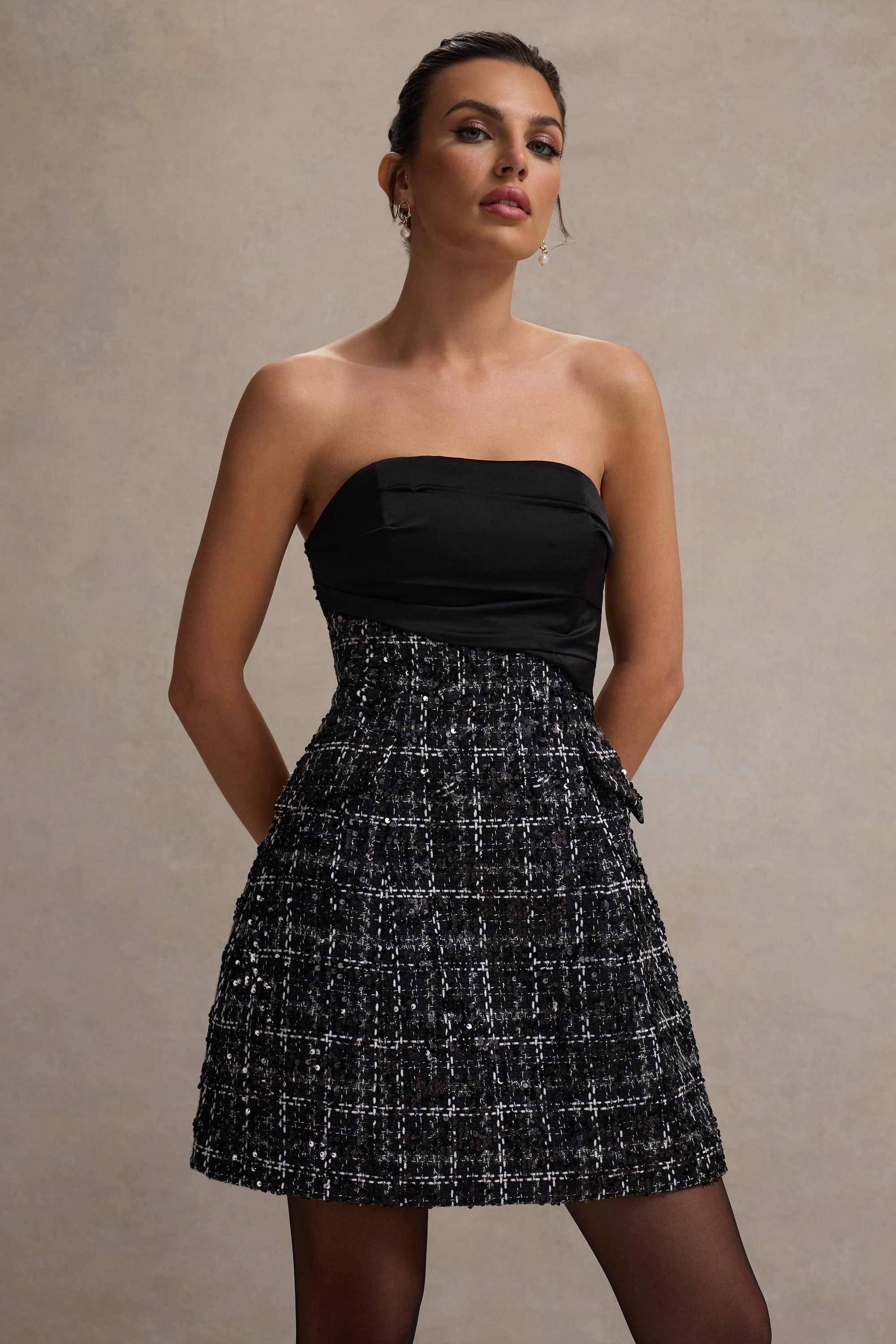 Park Avenue | Vestido corto Ajustado de Bouclé Negro
