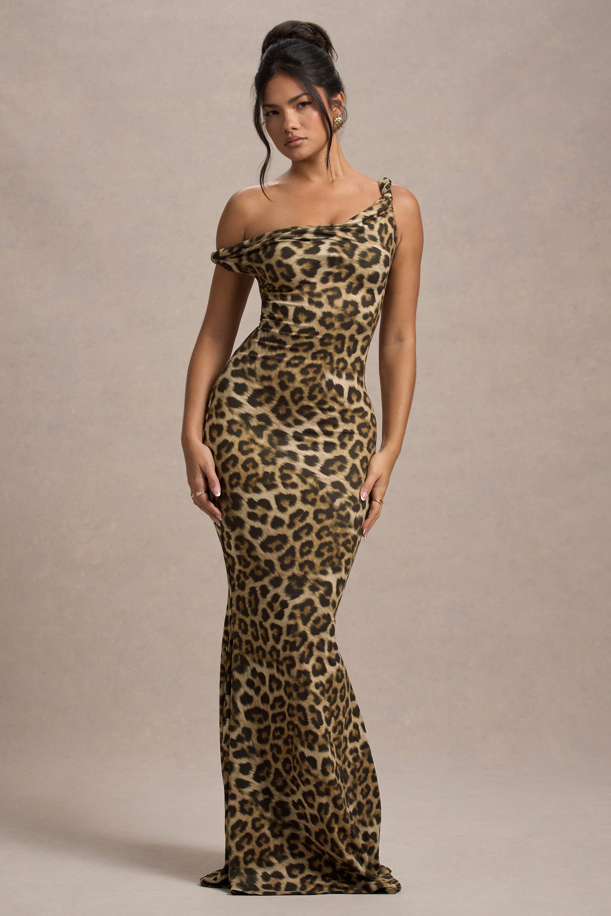 WB_HR_CL134931027-LitaLeopardPrintTwistedAsymmetricMaxiDress3