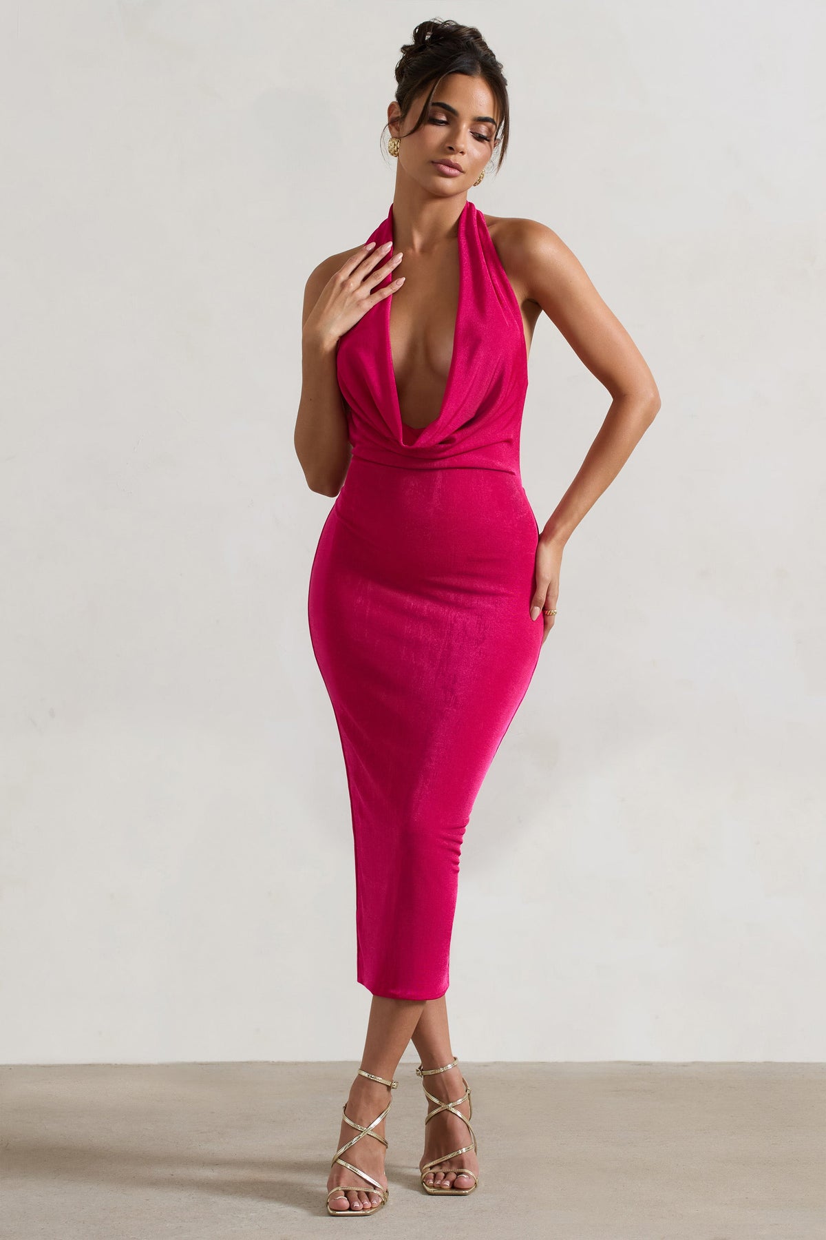 Raleigh | Vestido midi con cuello drapeado en rosa fucsia