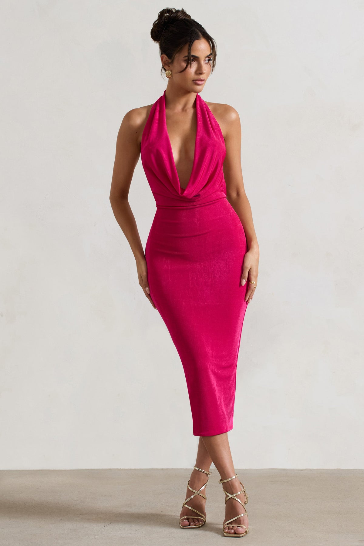 Raleigh | Vestido midi con cuello drapeado en rosa fucsia