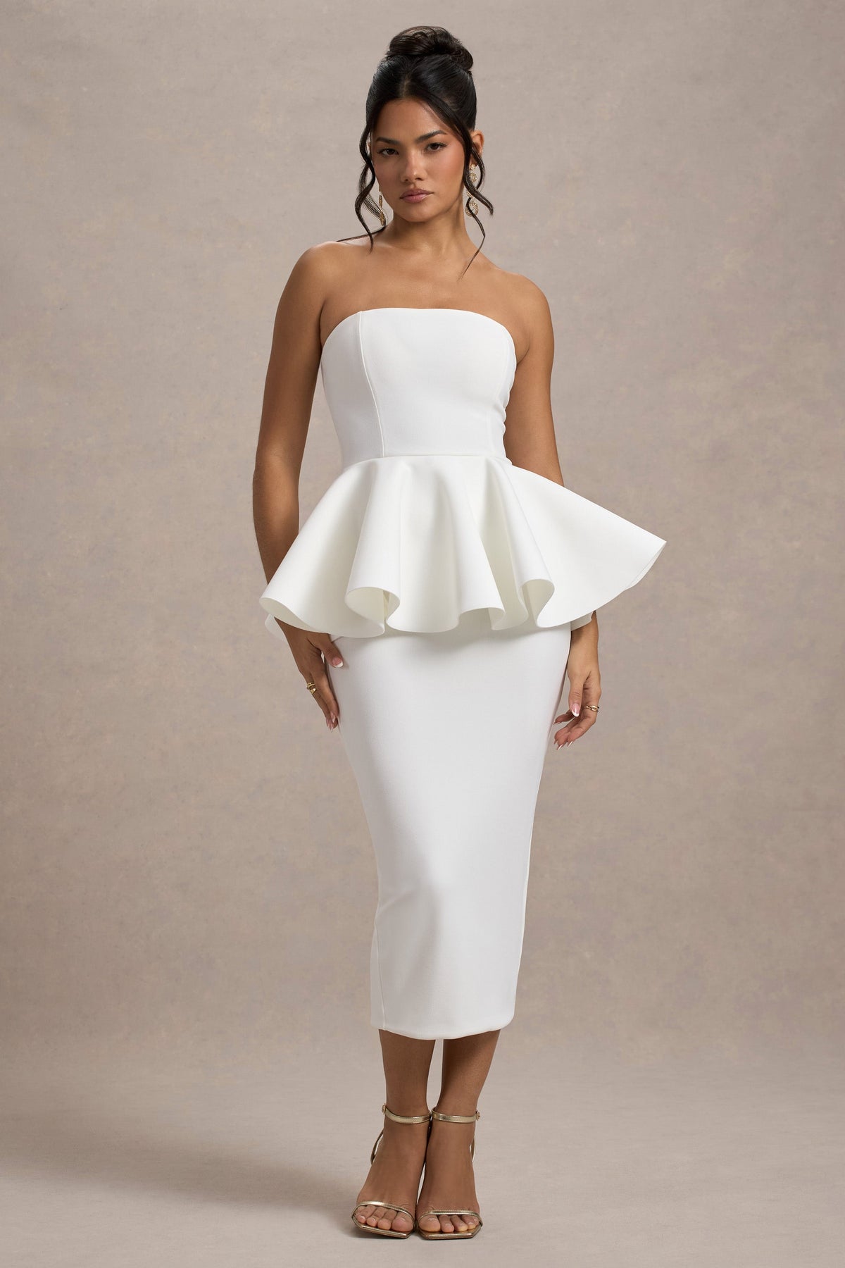 First Dance | Vestido Midi Blanco Sin Tirantes con Peplum