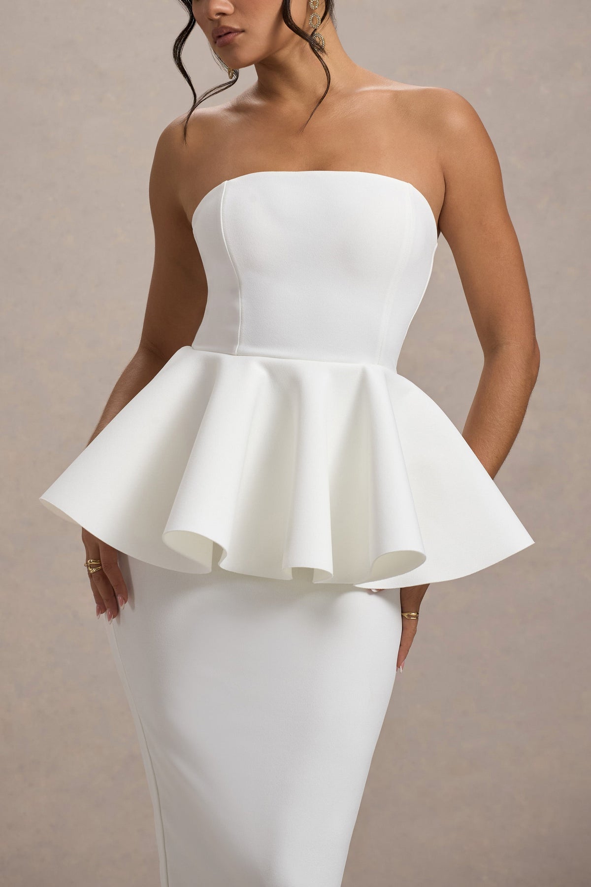 First Dance | Vestido Midi Blanco Sin Tirantes con Peplum