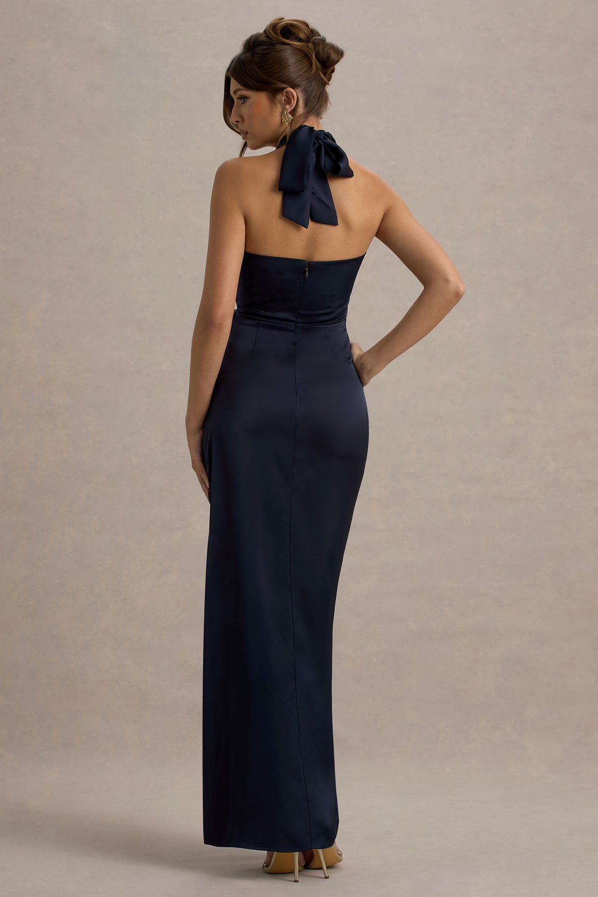 Santorini | Vestido largo azul marino con abertura y escote halter con lazada trasera