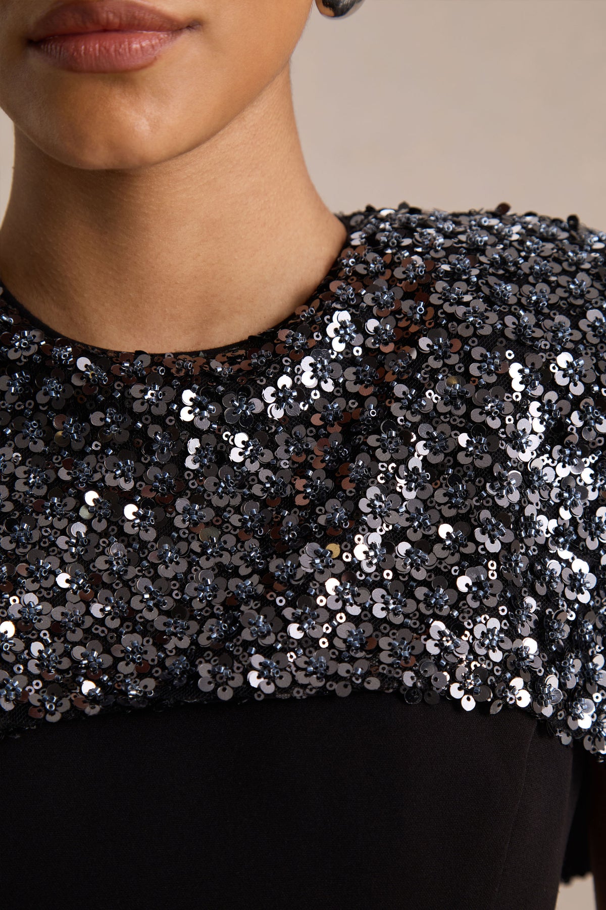 uploaded_image_4_5a1y7